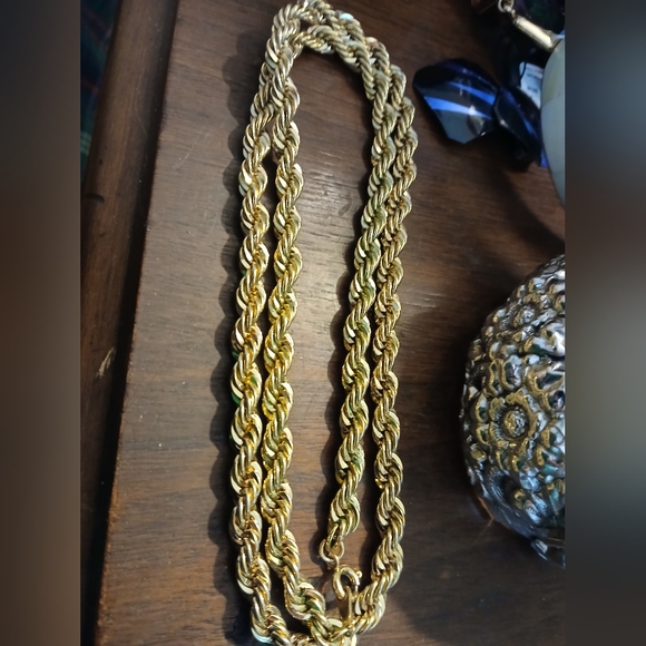 Vintage Thick Rope Chain Gold Rope Chain Stamped Avon 22" Total - Picture 2 of 14